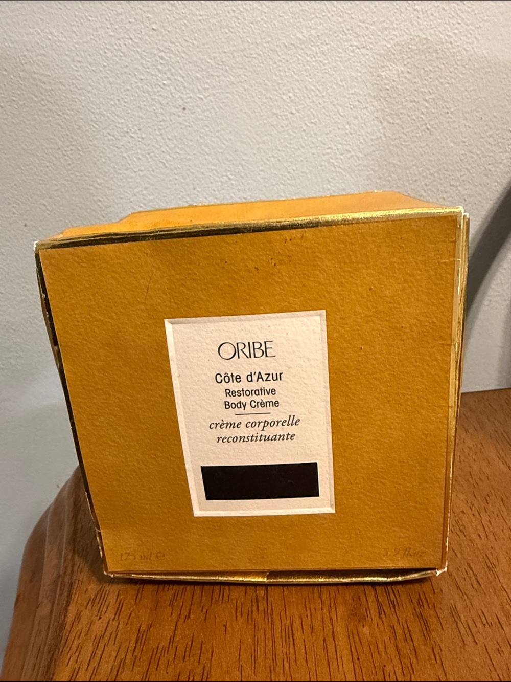 Oribe Côte d'Azur Restorative Body Crème – Gold/Yellow Box